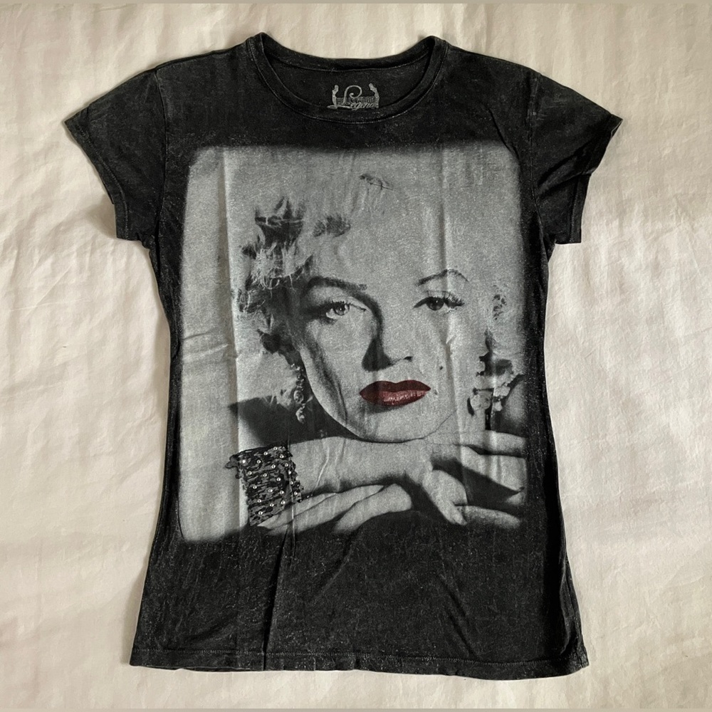 Marilyn Monroe Gray Short Sleeve Crew Neck T Shirt Hollywood Legends